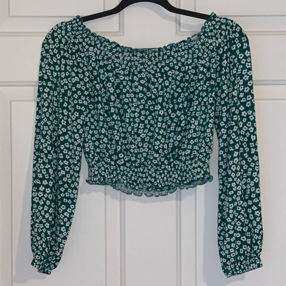 H&M Tops - ** S O L D ** Off The Shoulder Top